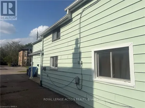 13 Sheridan Street Brantford ON N3T 2P7