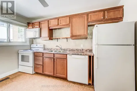 71 Brandon Avenue Kitchener ON N2M 2J2