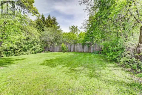 71 Brandon Avenue Kitchener ON N2M 2J2