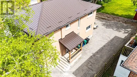 71 Brandon Avenue Kitchener ON N2M 2J2