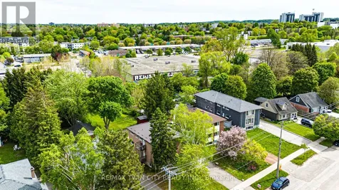 71 Brandon Avenue Kitchener ON N2M 2J2