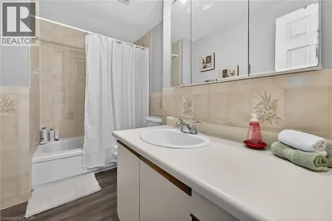 1675 Upper Gage Avenue Hamilton ON L8W 3R8