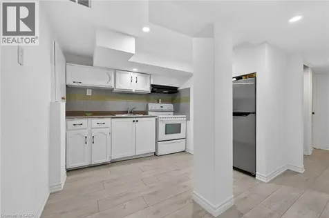 1675 Upper Gage Avenue Hamilton ON L8W 3R8