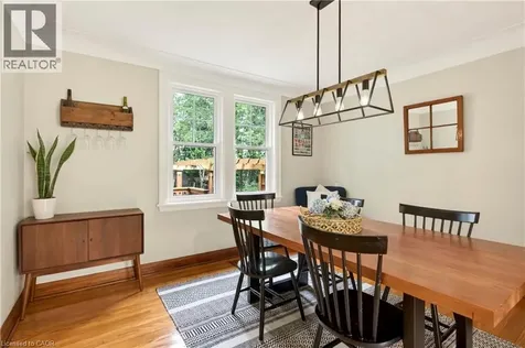 13 Tweedsmuir Avenue Dundas ON L9H 4H6