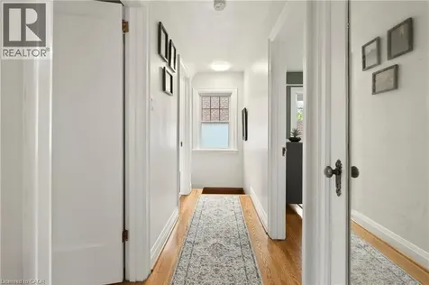 13 Tweedsmuir Avenue Dundas ON L9H 4H6