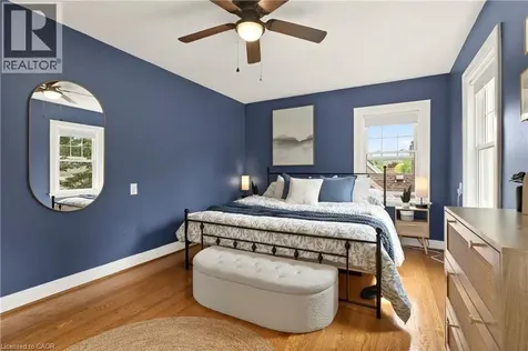 13 Tweedsmuir Avenue Dundas ON L9H 4H6