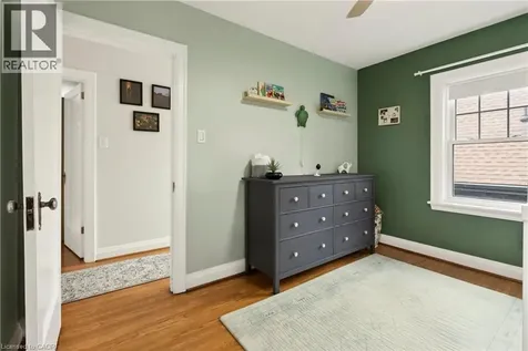 13 Tweedsmuir Avenue Dundas ON L9H 4H6