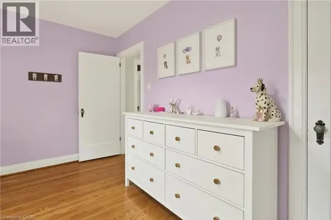 13 Tweedsmuir Avenue Dundas ON L9H 4H6