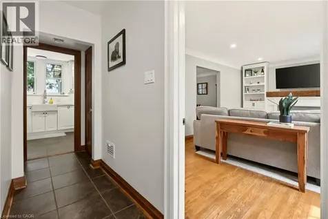 13 Tweedsmuir Avenue Dundas ON L9H 4H6