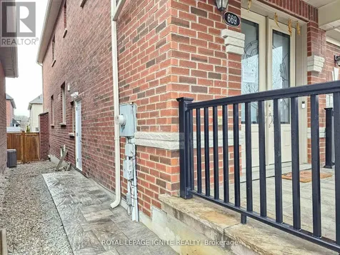 669 Sweetwater Crescent Newmarket (glenway Estates) ON L3X 0H6