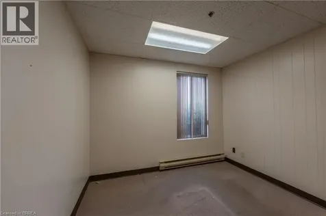 115 Scott Avenue Paris ON N3L 3K4