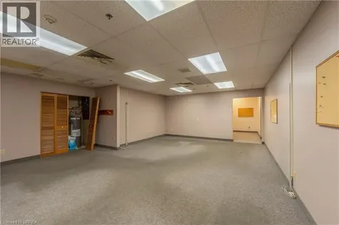 115 Scott Avenue Paris ON N3L 3K4