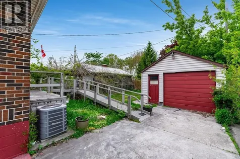 368 South Street Windsor ON N9C 2W5