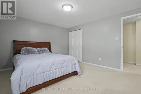 941 Gordon Street Guelph (kortright West) ON N1G 4R9