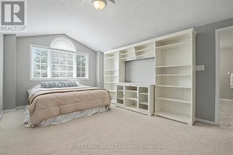 941 Gordon Street Guelph (kortright West) ON N1G 4R9
