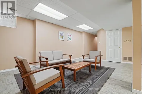 941 Gordon Street Guelph (kortright West) ON N1G 4R9