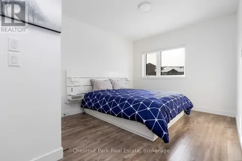 10 Beausoleil Lane Blue Mountains ON L9Y 2X5