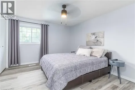 31 Blackfriar Lane Brantford ON N3R 7M2