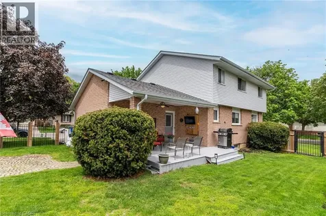 31 Blackfriar Lane Brantford ON N3R 7M2