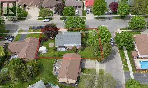 31 Blackfriar Lane Brantford ON N3R 7M2