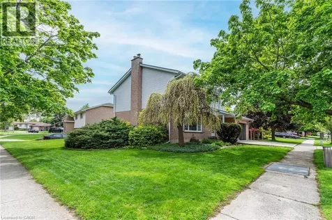 31 Blackfriar Lane Brantford ON N3R 7M2