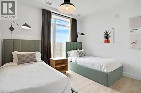15 Glebe Street Cambridge ON N1S 0C3