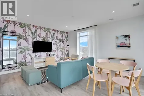 15 Glebe Street Cambridge ON N1S 0C3