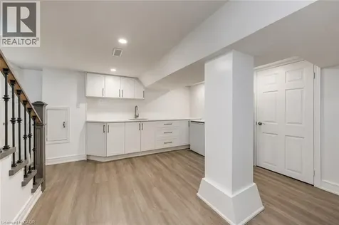 108 Runnymede Road Toronto ON M6S 2Y3