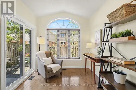 176 Hunterswood Crescent Ottawa ON K1G 5V8