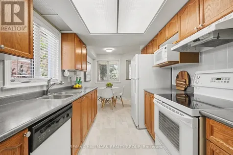 176 Hunterswood Crescent Ottawa ON K1G 5V8