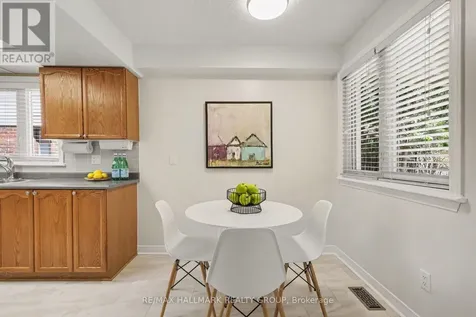 176 Hunterswood Crescent Ottawa ON K1G 5V8