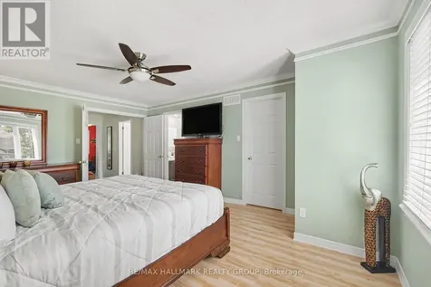 176 Hunterswood Crescent Ottawa ON K1G 5V8