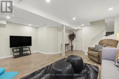 176 Hunterswood Crescent Ottawa ON K1G 5V8