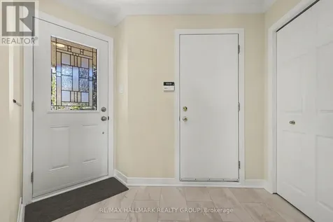 176 Hunterswood Crescent Ottawa ON K1G 5V8