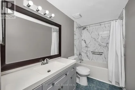 23A Woodvale Green Ottawa ON K2G 4H3