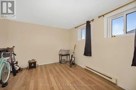 23A Woodvale Green Ottawa ON K2G 4H3