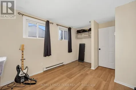 23A Woodvale Green Ottawa ON K2G 4H3