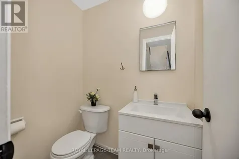 23A Woodvale Green Ottawa ON K2G 4H3