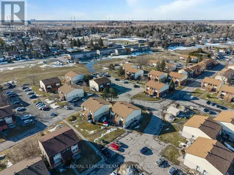 23A Woodvale Green Ottawa ON K2G 4H3