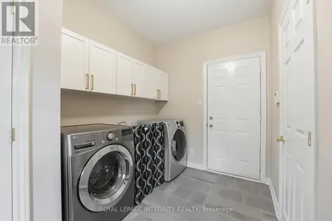 578 Devonwood Circle Ottawa ON K1T 4E6