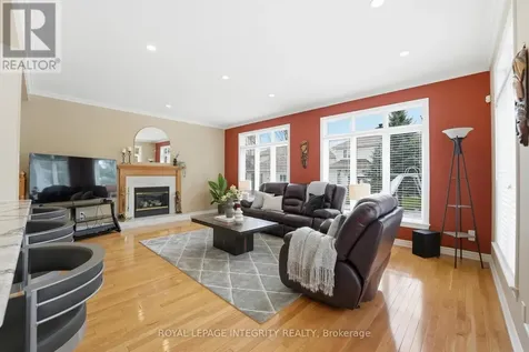 578 Devonwood Circle Ottawa ON K1T 4E6