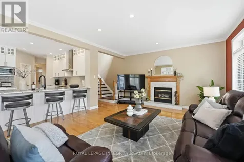 578 Devonwood Circle Ottawa ON K1T 4E6