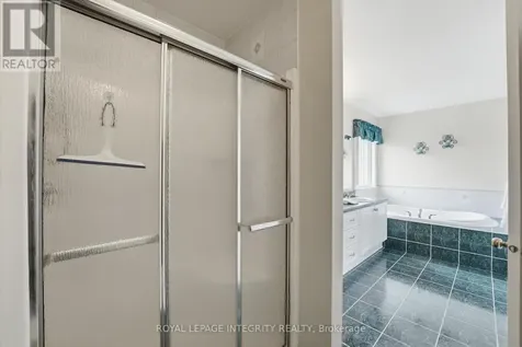 578 Devonwood Circle Ottawa ON K1T 4E6