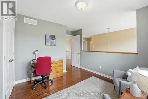 578 Devonwood Circle Ottawa ON K1T 4E6