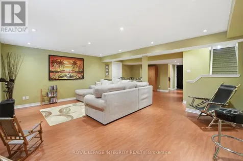 578 Devonwood Circle Ottawa ON K1T 4E6