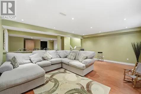 578 Devonwood Circle Ottawa ON K1T 4E6