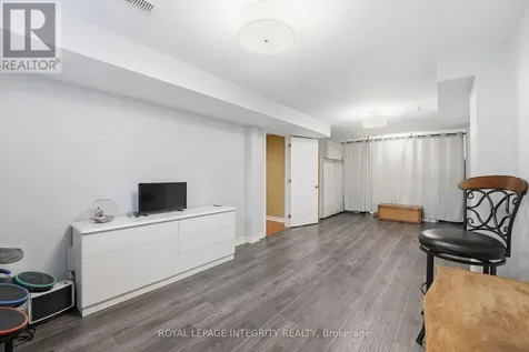 578 Devonwood Circle Ottawa ON K1T 4E6