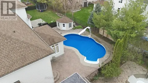 578 Devonwood Circle Ottawa ON K1T 4E6
