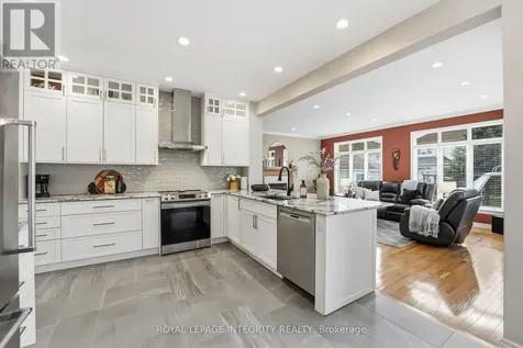 578 Devonwood Circle Ottawa ON K1T 4E6