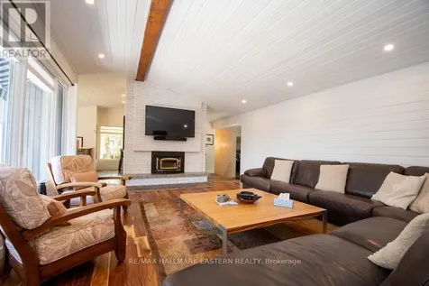 33 Pineway Court Trent Lakes ON K0L 1J0